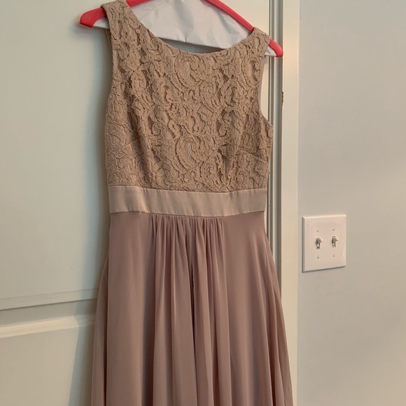 Beautiful dress! Very flattering. - Picture 3 of 4